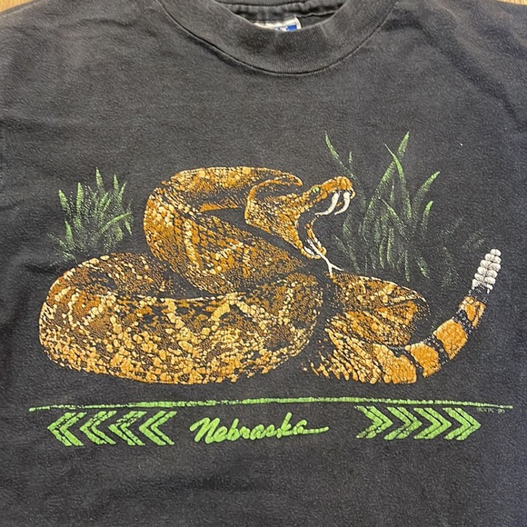 Vintage 90’s T-shirt - Picture 2 of 3